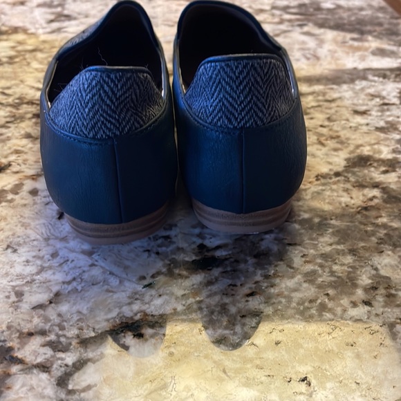 New in box!! Miim Blake Chevron Flat. - Picture 3 of 8